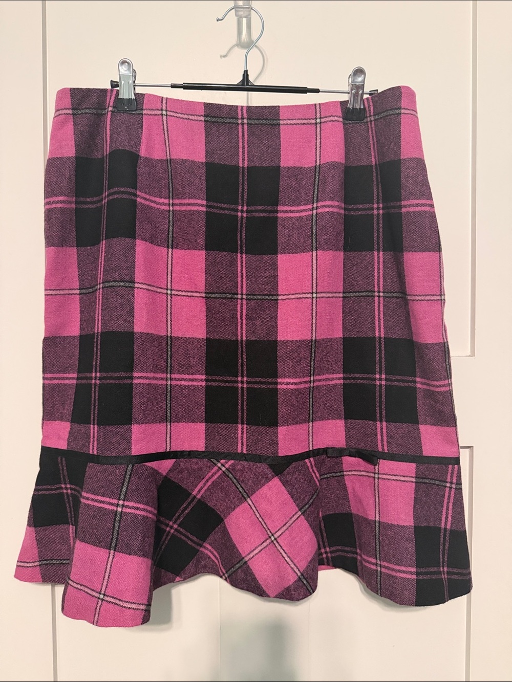 Vintage Y2K Barbie Pink and Black Plaid A-Line Ruffle Hem Skirt with Bow size 14